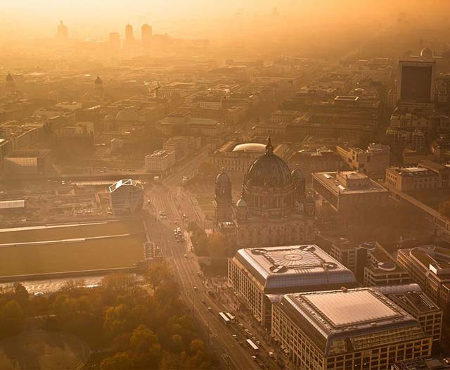 Veduta aerea di Berlino Mitte al tramonto
