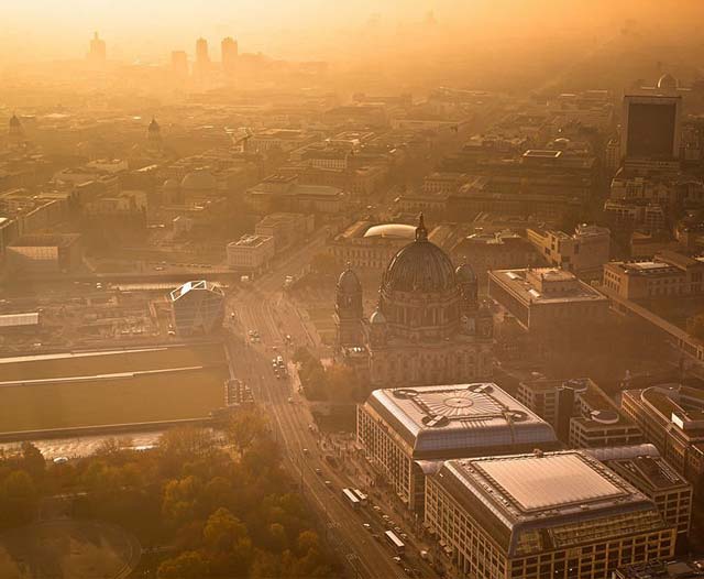 Aerial view of Leoforos Nikis street in Thessaloniki at sunset